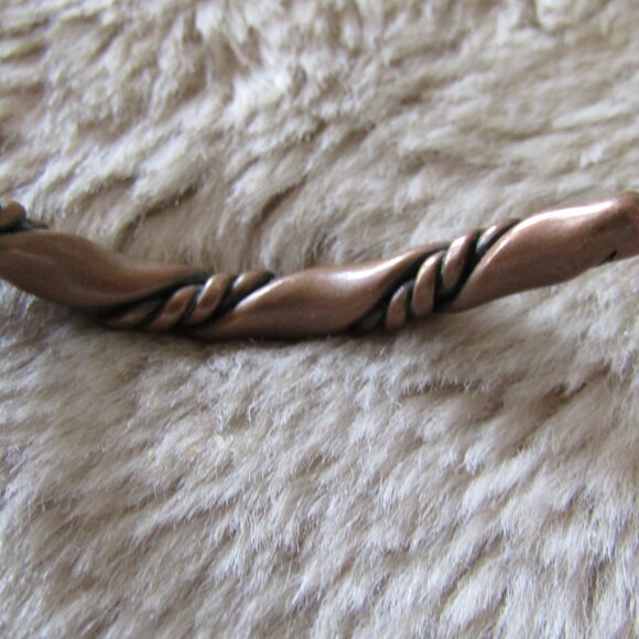 Vintage copper twisted open bangle bracelet - Picture 5 of 6